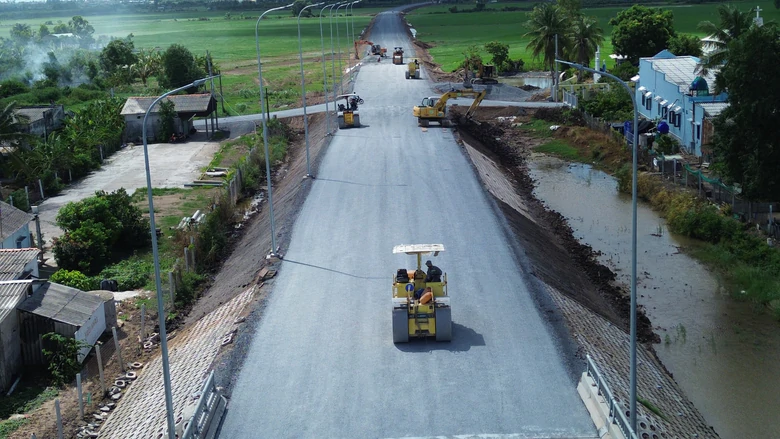Đồng Tháp: Tháo gỡ các "điểm nghẽn", đẩy nhanh giải ngân đầu tư công - Ảnh 1.