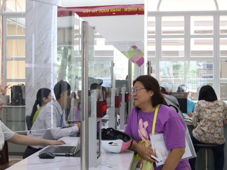 TP.HCM tiếp tục tinh gọn bộ m&aacute;y, ph&acirc;n cấp hơn 1.000 nhiệm vụ cho cơ sở - Ảnh 1.