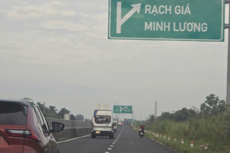 An Giang: Tăng cường tuy&ecirc;n truyền, tuần tra, ngăn chặn xe m&aacute;y đi v&agrave;o Lộ Tẻ - Rạch Sỏi  - Ảnh 2.