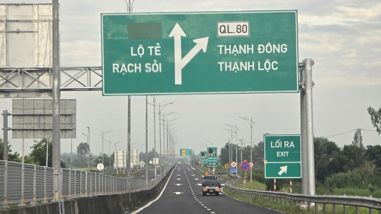 An Giang: Tăng cường tuy&ecirc;n truyền, tuần tra, ngăn chặn xe m&aacute;y đi v&agrave;o Lộ Tẻ - Rạch Sỏi  - Ảnh 1.