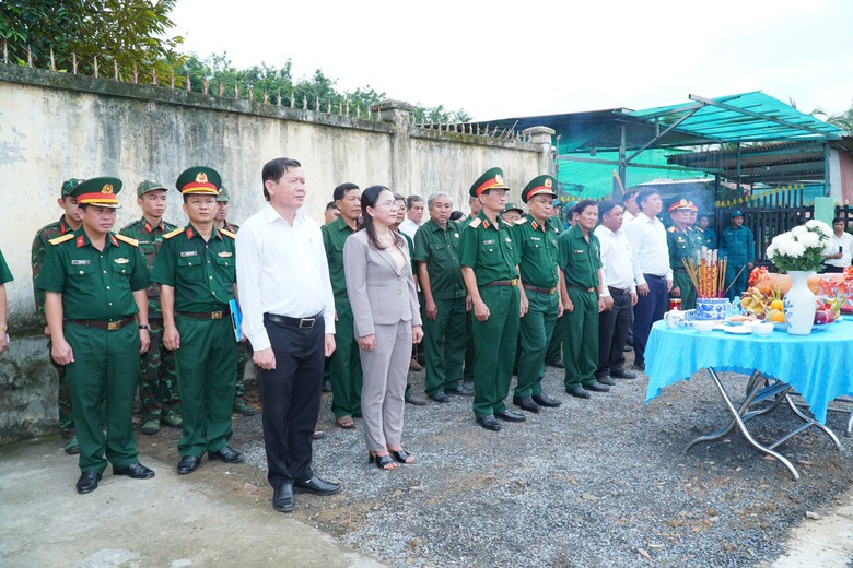 TP.HCM triển khai tìm kiếm hài cốt liệt sĩ tại khu mộ tập thể ở Thường Tân - Ảnh 1.