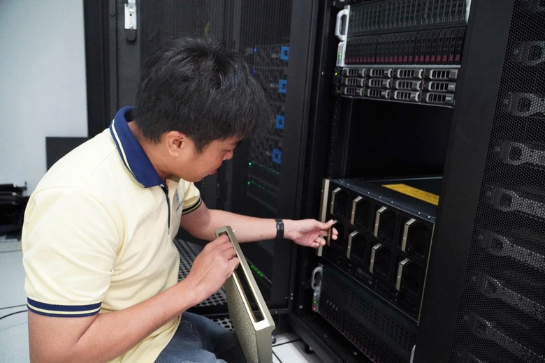 TP.HCM tăng tốc x&acirc;y dựng hạ tầng dữ liệu, đ&oacute;n l&agrave;n s&oacute;ng đầu tư AI - Ảnh 2.
