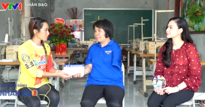 Sinh ra mất một nửa c&aacute;nh tay, người phụ nữ mở lối cho hơn 720 người khuyết tật - Ảnh 4.