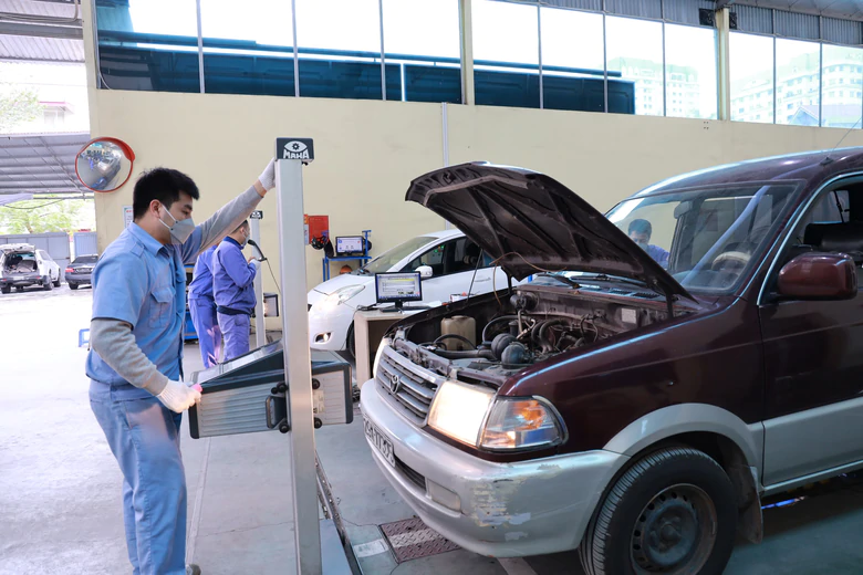 Đăng kiểm tăng ph&acirc;n cấp, ph&acirc;n quyền, trao th&ecirc;m tr&aacute;ch nhiệm cho địa phương - Ảnh 2.