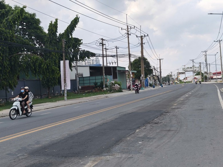 TP.HCM: Khoan lấy mẫu t&igrave;m nguy&ecirc;n nh&acirc;n đường B&ugrave;i Thị Xu&acirc;n vừa n&acirc;ng cấp đ&atilde; 'xuống cấp' - Ảnh 7.