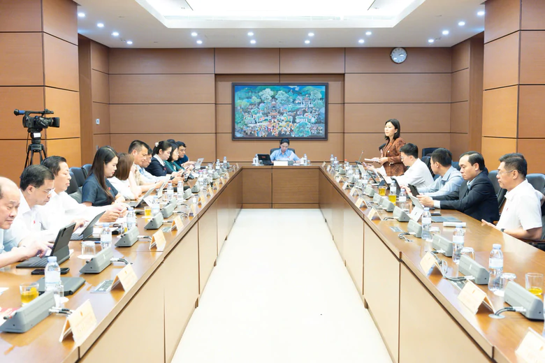 Bộ trưởng X&acirc;y dựng: Kiểm so&aacute;t d&ograve;ng tiền dự &aacute;n bất động sản để bảo vệ người mua nh&agrave; - Ảnh 2.