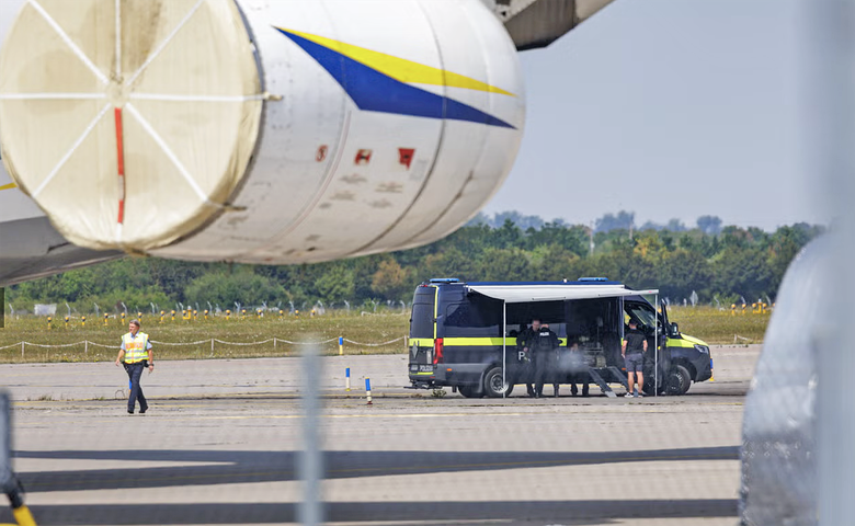Đức tăng khả năng ứng ph&oacute; UAV x&acirc;m nhập s&acirc;n bay - Ảnh 1.