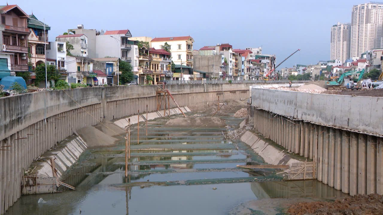 Tăng cường năng lực tho&aacute;t nước H&agrave; Nội với hơn 5000ha hồ điều h&ograve;a - Ảnh 1.