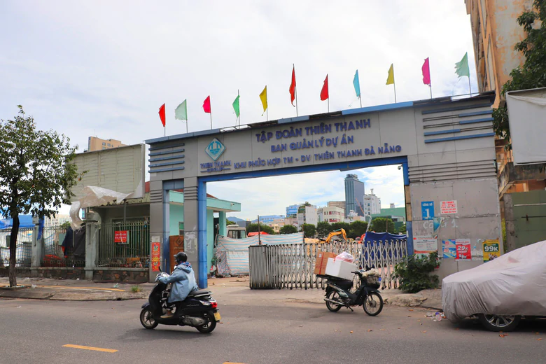 Hiện trạng đất v&agrave;ng s&acirc;n vận động Chi Lăng sau ba lần đấu gi&aacute; kh&ocirc;ng th&agrave;nh - Ảnh 10.