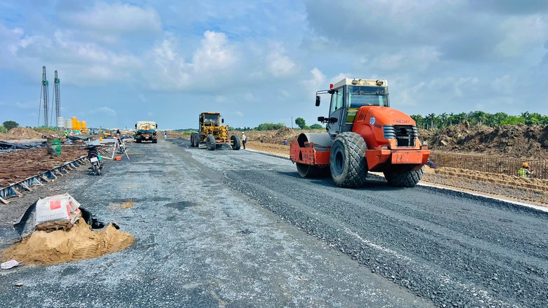 Tăng tốc thi công nâng cấp, mở rộng Cảng hàng không Cà Mau - Ảnh 3.