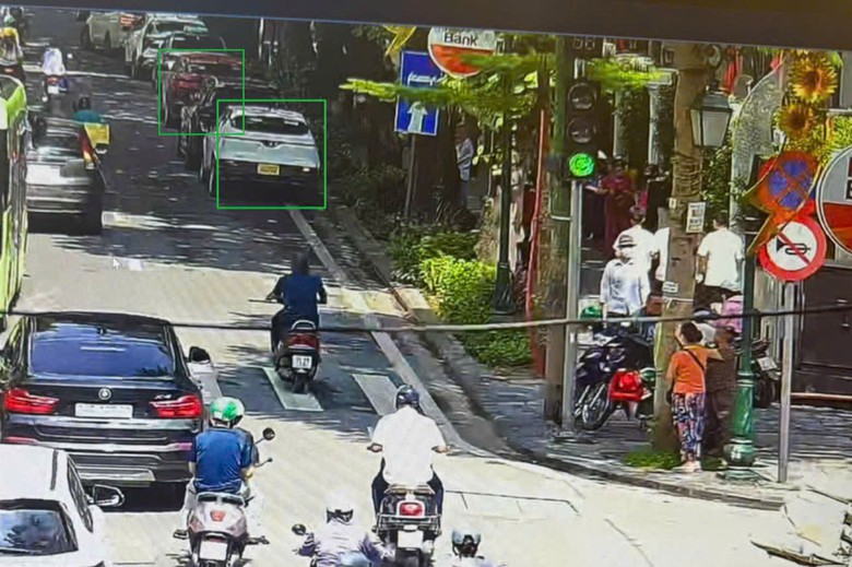Hà Nội: Gần 9.000 xe ô tô bị camera AI phạt nguội lỗi dừng, đỗ trong một tháng - Ảnh 1.