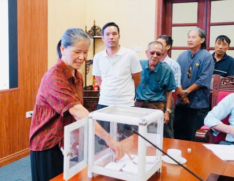 Hà Nội hỗ trợ chuyển đổi nghề nghiệp, tạo việc làm bằng hình thức giao đất dịch vụ, đất ở - Ảnh 1.