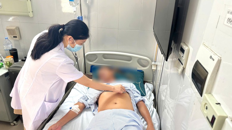 Hạ kali m&aacute;u do cường gi&aacute;p, khiến người đ&agrave;n &ocirc;ng 41 tuổi yếu tứ chi, kh&ocirc;ng thể đi lại - Ảnh 1.