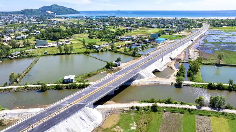Gi&aacute;m đốc Sở X&acirc;y dựng Gia Lai: Hạ tầng mở kh&ocirc;ng gian ph&aacute;t triển mới - Ảnh 3.