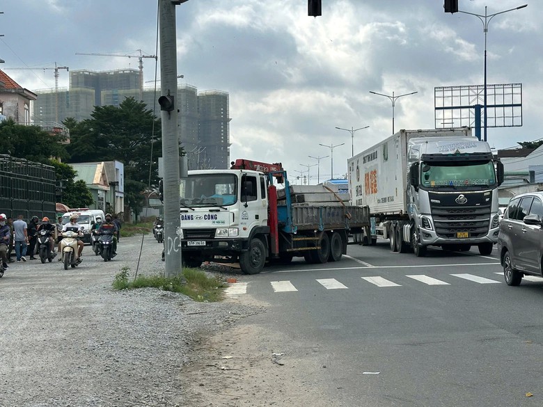10 vụ TNGT li&ecirc;n quan xe tải, xe đầu k&eacute;o th&igrave; 9 vụ c&oacute; người tử vong tr&ecirc;n đường th&ocirc;n, x&atilde; - Ảnh 2.