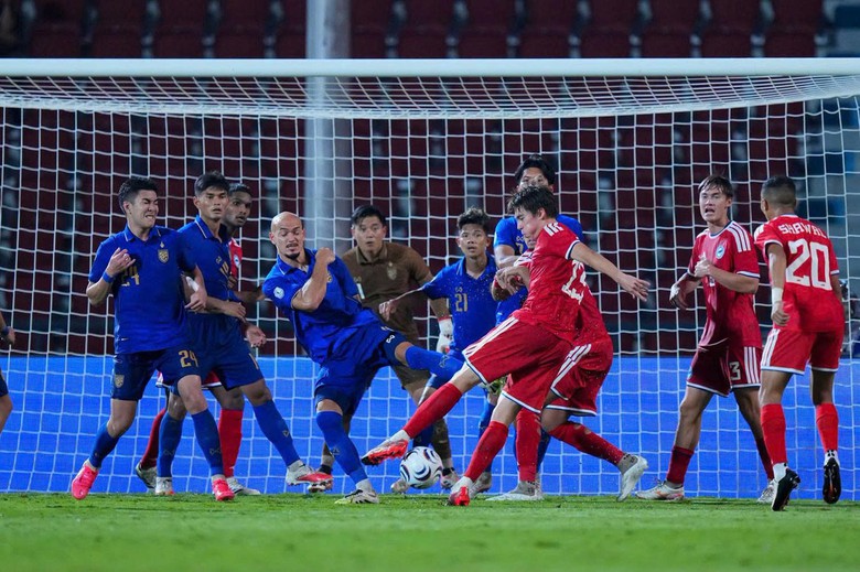 Tuyển Việt Nam được đ&aacute;nh gi&aacute; vượt trội Th&aacute;i Lan trước chung kết AFF Cup 2026 - Ảnh 2.