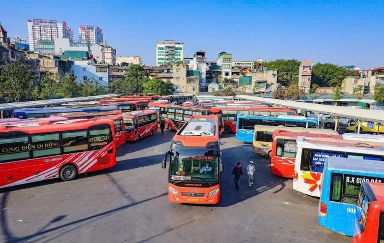 Bộ X&acirc;y dựng y&ecirc;u cầu siết chặt vận tải, tạm dừng c&ocirc;ng tr&igrave;nh nguy cơ g&acirc;y &ugrave;n tắc dịp 2/9 - Ảnh 1.