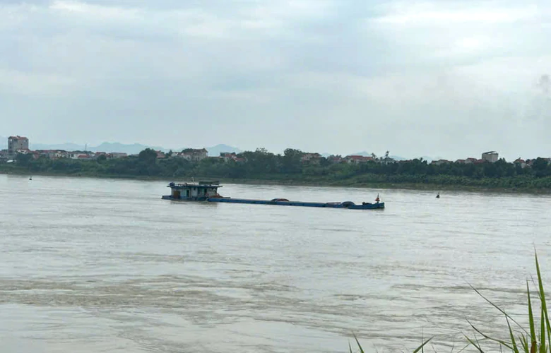 Ứng trực 24/24h, bảo đảm an to&agrave;n h&agrave;ng hải v&agrave; đường thuỷ trước &aacute;p thấp nhiệt đới v&agrave; mưa lũ - Ảnh 1.