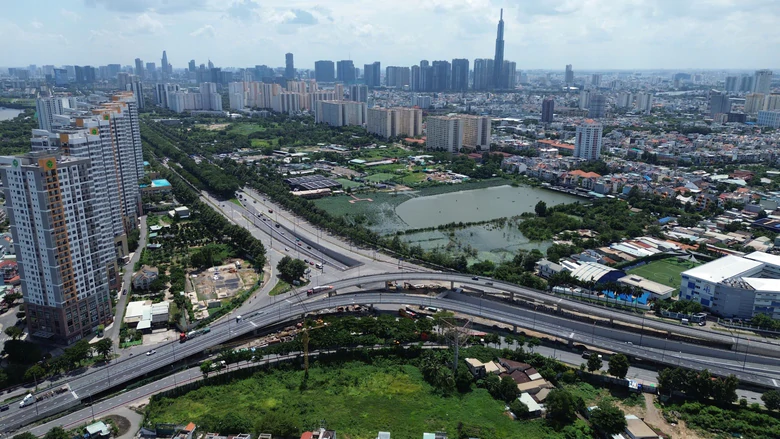 Khơi th&ocirc;ng mặt bằng, gỡ điểm nghẽn cho c&aacute;c dự &aacute;n trọng điểm TP.HCM - Ảnh 1.