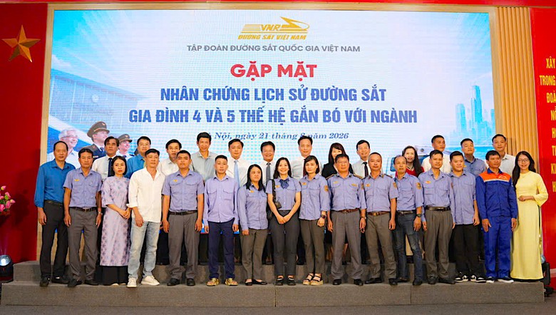 Đường sắt tri ân những thế hệ cán bộ, nhân viên dựng xây truyền thống - Ảnh 3.