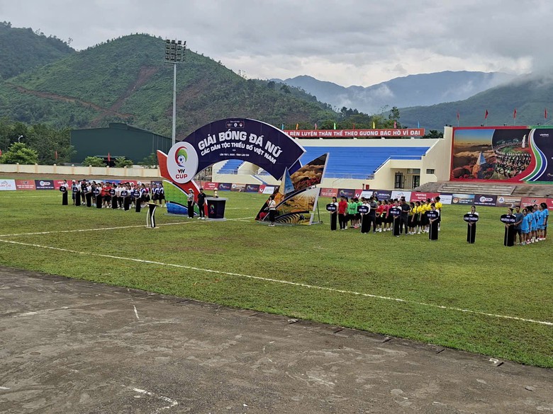 Những c&ocirc; g&aacute;i v&ugrave;ng cao mang giấc mơ đến s&acirc;n chơi VTV Cup 2026 - Ảnh 2.
