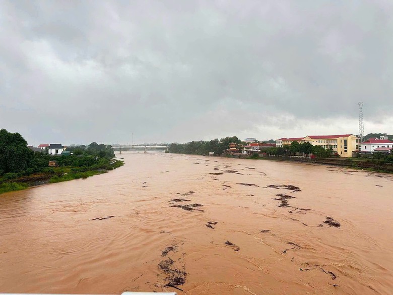 Ph&uacute; Thọ: Cảnh b&aacute;o cấp 1 b&atilde;o lũ thi&ecirc;n tai ở c&aacute;c s&ocirc;ng tr&ecirc;n địa b&agrave;n tỉnh - Ảnh 1.