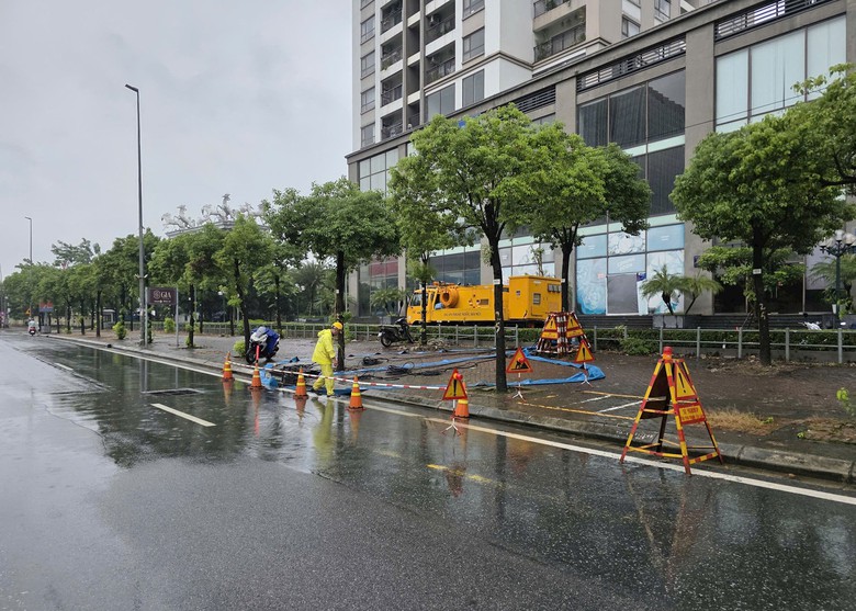 H&agrave; Nội chủ động ứng ph&oacute;, khắc phục nhanh hậu quả mưa lũ - Ảnh 1.