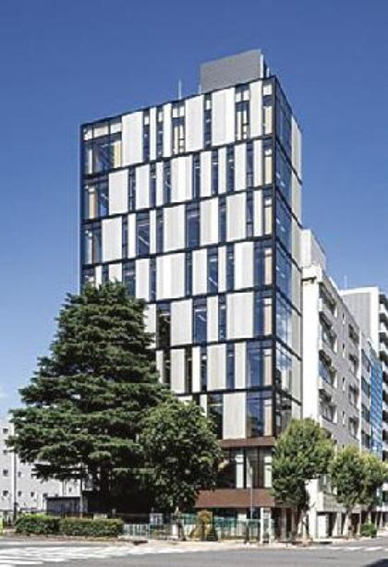 Japanese companies complete nine-story hybrid wooden building in Tokyo - Ảnh 1.