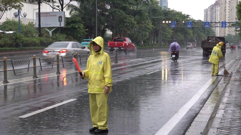 Chống ngập H&agrave; Nội 2026 ứng trực 24 / 24 giờ đảm bảo an to&agrave;n cho người d&acirc;n - Ảnh 5.