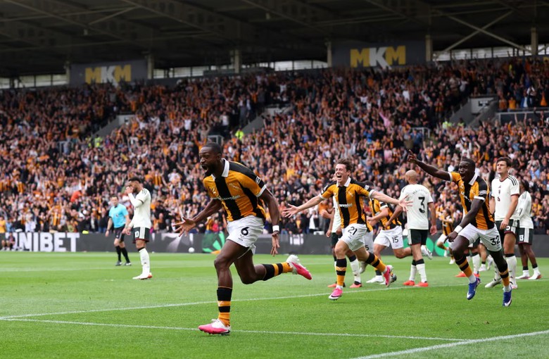 MU thua sốc Hull City 0 - 2 trong ng&agrave;y ra qu&acirc;n Ngọai hạng Anh 2026 - 2027 - Ảnh 1.