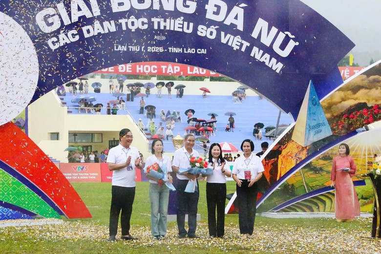 Khai mạc Giải B&oacute;ng đ&aacute; nữ c&aacute;c d&acirc;n tộc thiểu số Việt Nam 2026 - VTV Cup - Ảnh 2.