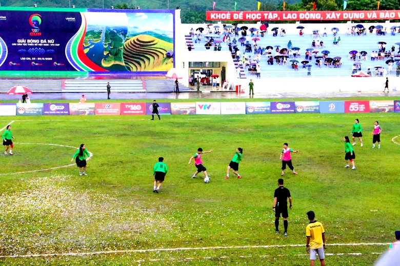 Khai mạc Giải B&oacute;ng đ&aacute; nữ c&aacute;c d&acirc;n tộc thiểu số Việt Nam 2026 - VTV Cup - Ảnh 3.