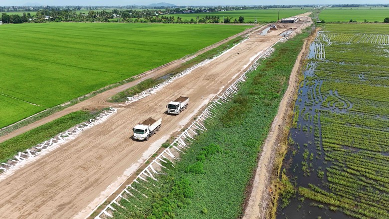Cần Thơ kh&ocirc;ng để nguồn vật liệu c&oacute; tr&ecirc;n giấy nhưng kh&ocirc;ng về c&ocirc;ng trường - Ảnh 5.