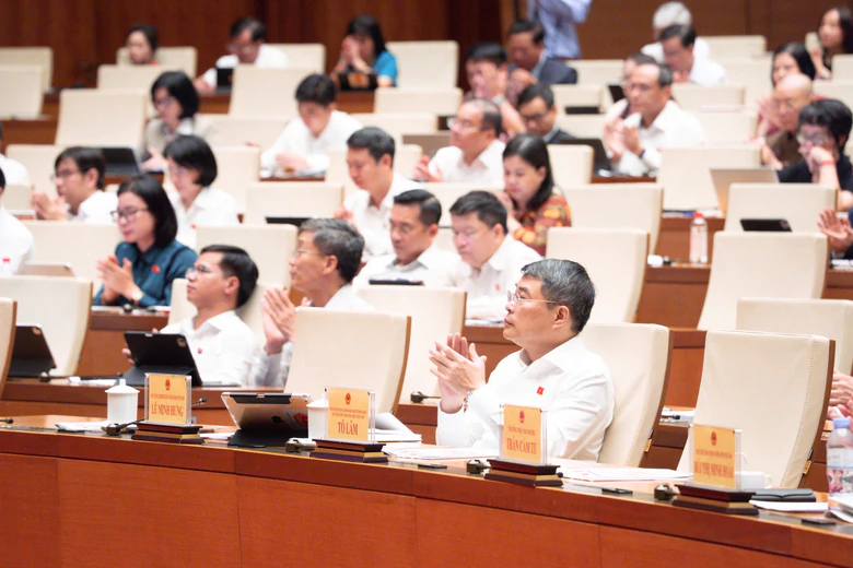 Th&ocirc;ng qua Luật Ph&aacute;t triển đ&ocirc; thị, tạo cơ chế đột ph&aacute; ph&aacute;t triển khu đ&ocirc; thị lấn biển - Ảnh 1.