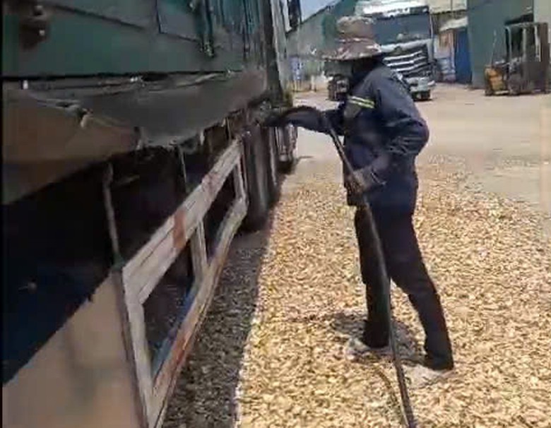 Nguyệt Anh: Nỗ lực đảm bảo m&ocirc;i trường, giao th&ocirc;ng tr&ecirc;n những cung đường vận chuyển - Ảnh 4.