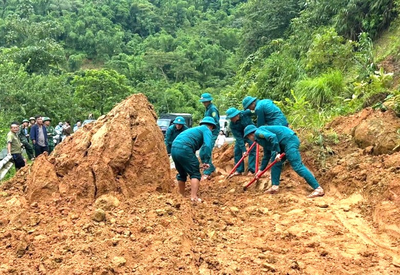Thanh H&oacute;a khắc phục sạt lở đường quốc lộ do mưa lớn năm 2026 - Ảnh 2.