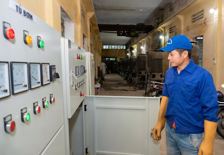 Ninh B&igrave;nh vận h&agrave;nh tối đa trạm bơm, xuy&ecirc;n đ&ecirc;m ti&ecirc;u &uacute;ng do b&atilde;o số 4 - Ảnh 3.