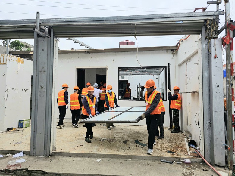 H&agrave; Nội: Phường Ph&uacute; Thượng cưỡng chế 74 trường hợp vi phạm đất đai  - Ảnh 3.