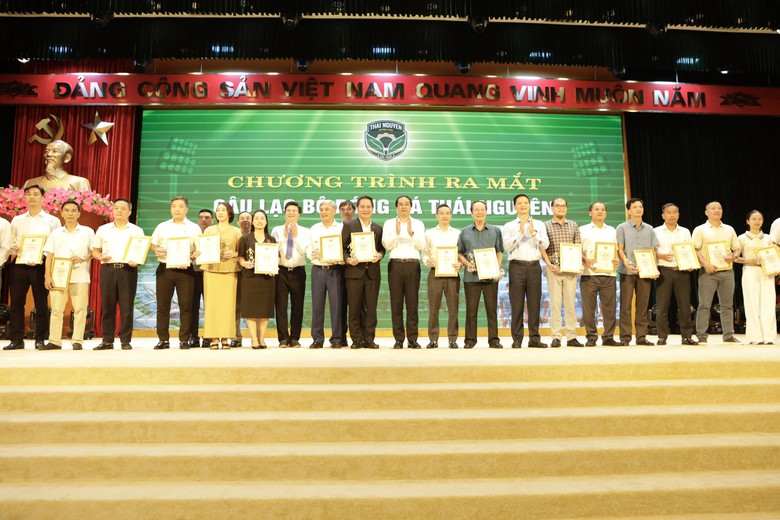 Th&aacute;i Nguy&ecirc;n ra mắt CLB b&oacute;ng đ&aacute; nam, đặt mục ti&ecirc;u l&ecirc;n V.League - Ảnh 3.