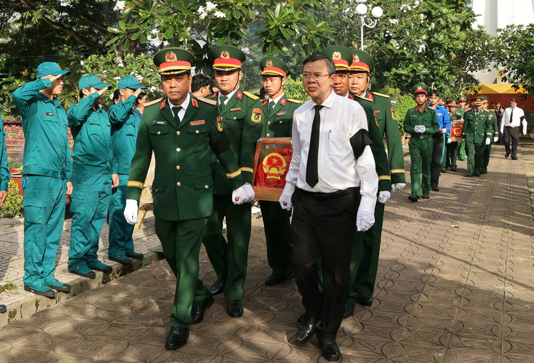 Cần Thơ an t&aacute;ng 38 h&agrave;i cốt liệt sĩ được quy tập trong Chiến dịch 500 ng&agrave;y đ&ecirc;m - Ảnh 3.