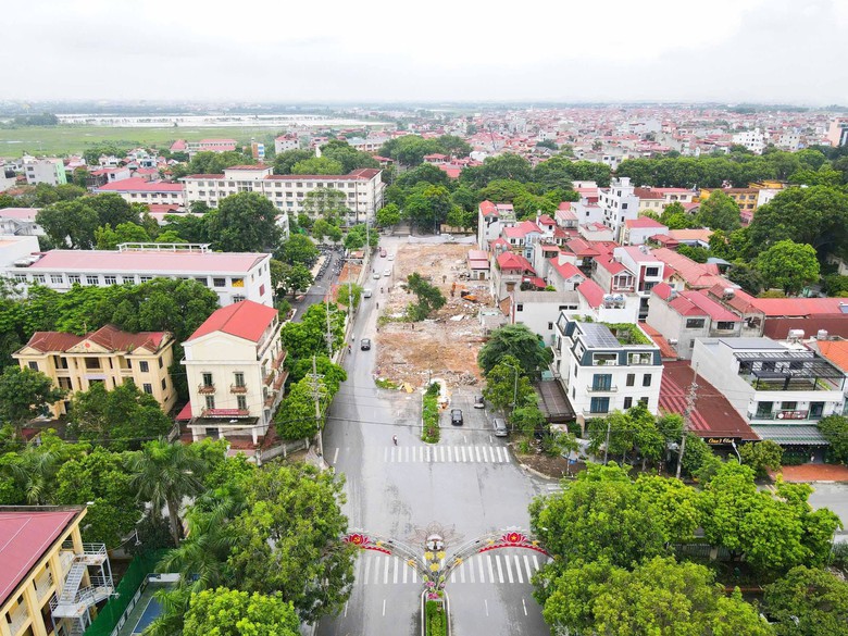 Đường trục trung tâm xã Yên Phong Bắc Ninh sau 20 năm đã thông xe - Ảnh 4.