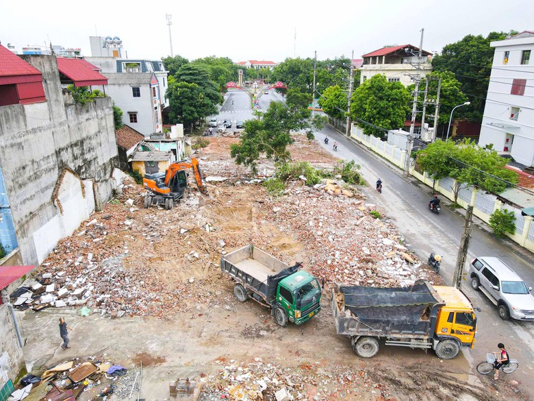 Đường trục trung tâm xã Yên Phong Bắc Ninh sau 20 năm đã thông xe - Ảnh 6.