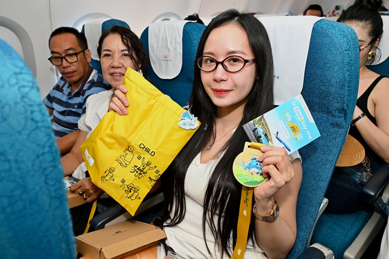 H&agrave;nh tr&igrave;nh &ldquo;Bay nhẹ tới Huế&rdquo; lan tỏa th&ocirc;ng điệp tiết kiệm nhi&ecirc;n liệu, giảm ph&aacute;t thải - Ảnh 2.