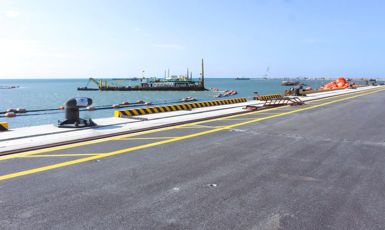 Đẩy nhanh giải ph&oacute;ng mặt bằng giai đoạn 2 v&agrave; giai đoạn 3 dự &aacute;n khu bến cảng 14.000 tỷ đồng - Ảnh 1.