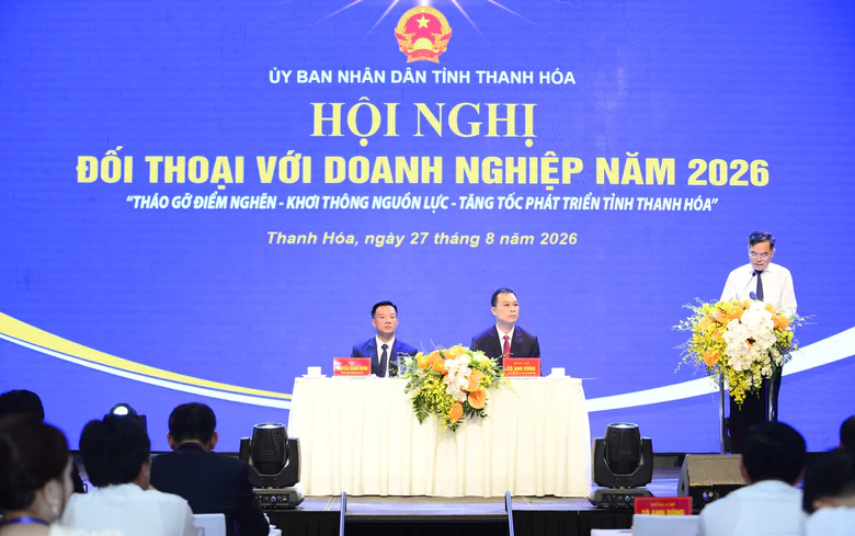 Chủ tịch tỉnh Thanh Hóa đối thọai với doanh nghiệp tháo gỡ khó khăn năm 2026 - Ảnh 3.