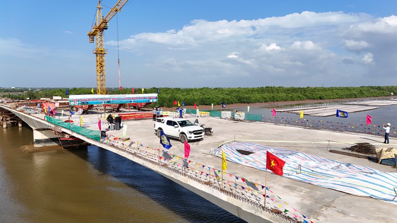 Vĩnh Long: Hợp long cầu Ba Lai 8, tiến gần mục ti&ecirc;u ho&agrave;n thiện tuyến ven biển - Ảnh 3.
