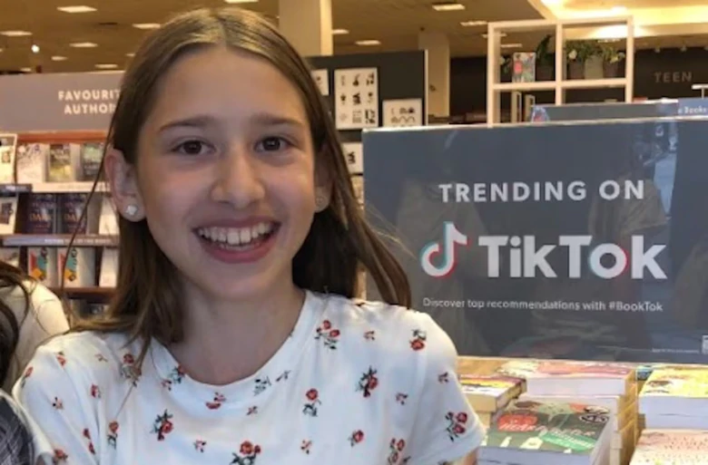 BookTok: Khi &ldquo;thế giới ảo&rdquo; k&eacute;o độc giả trở lại với s&aacute;ch - Ảnh 2.