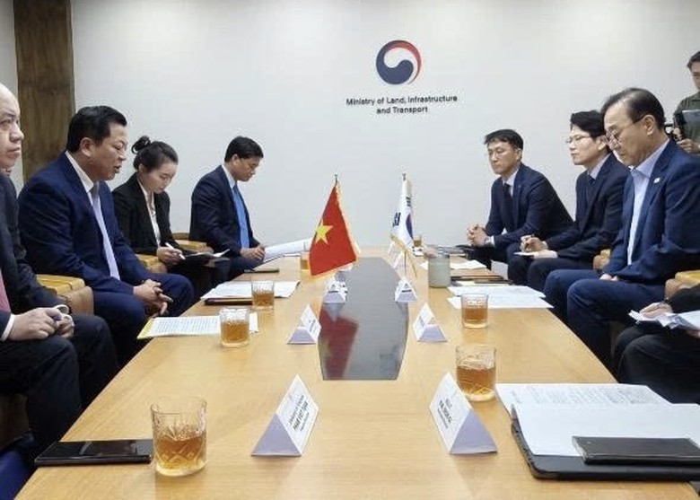 Bộ X&acirc;y dựng th&uacute;c đẩy hợp t&aacute;c với H&agrave;n Quốc về nh&agrave; ở x&atilde; hội v&agrave; đ&ocirc; thị th&ocirc;ng minh - Ảnh 2.