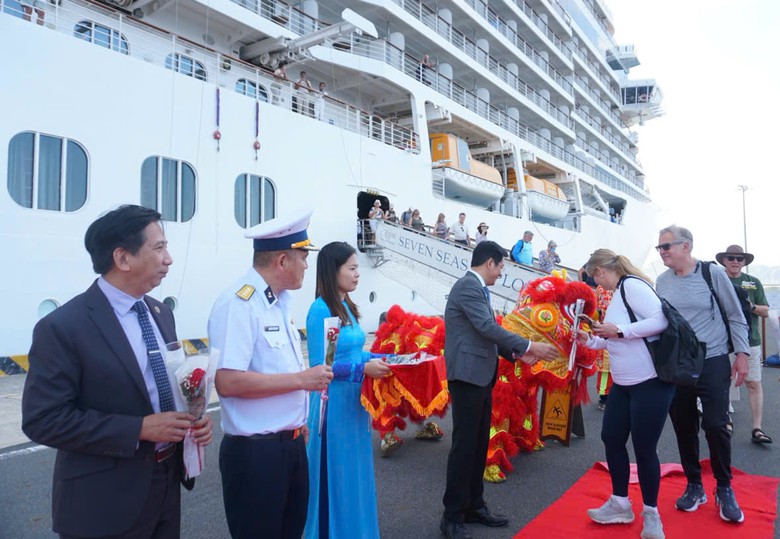 Kh&aacute;nh H&ograve;a tăng cường phối hợp quản l&yacute;, th&aacute;o gỡ vướng mắc cho doanh nghiệp h&agrave;ng hải - Ảnh 3.