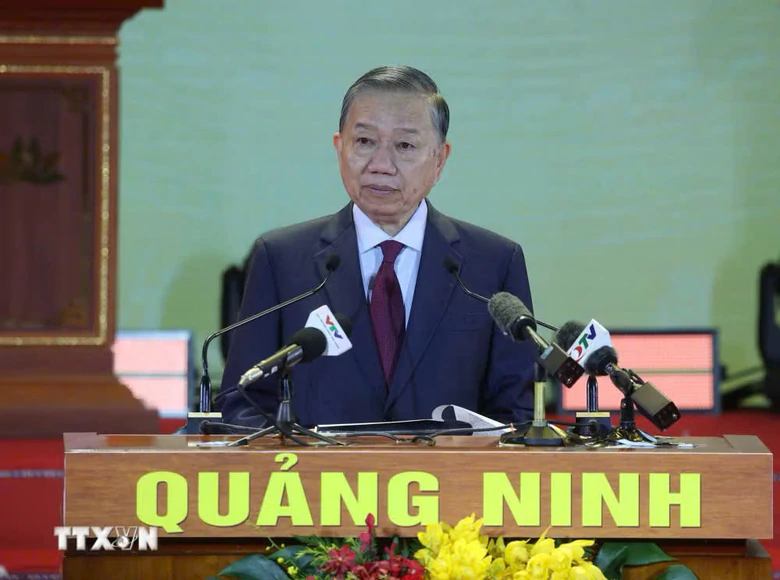 Tổng B&iacute; thư, Chủ tịch nước T&ocirc; L&acirc;m dự Lễ c&ocirc;ng bố th&agrave;nh lập th&agrave;nh phố Quảng Ninh  - Ảnh 3.